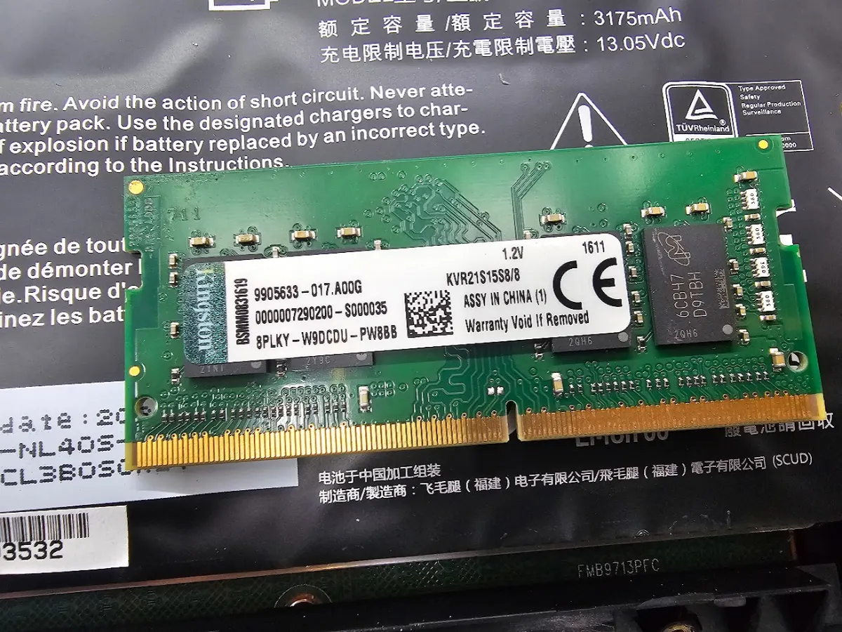 ASUS 筆電內部主機板與記憶體插槽檢測畫面 維修照片 2